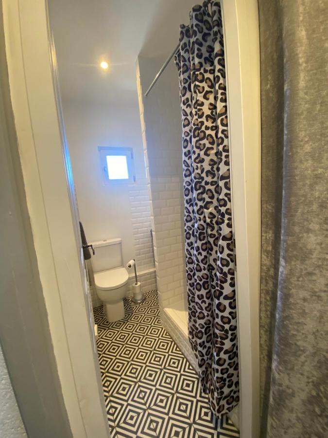 Appartement A 50 M De La Place Aux Herbes Uzès Exterior foto